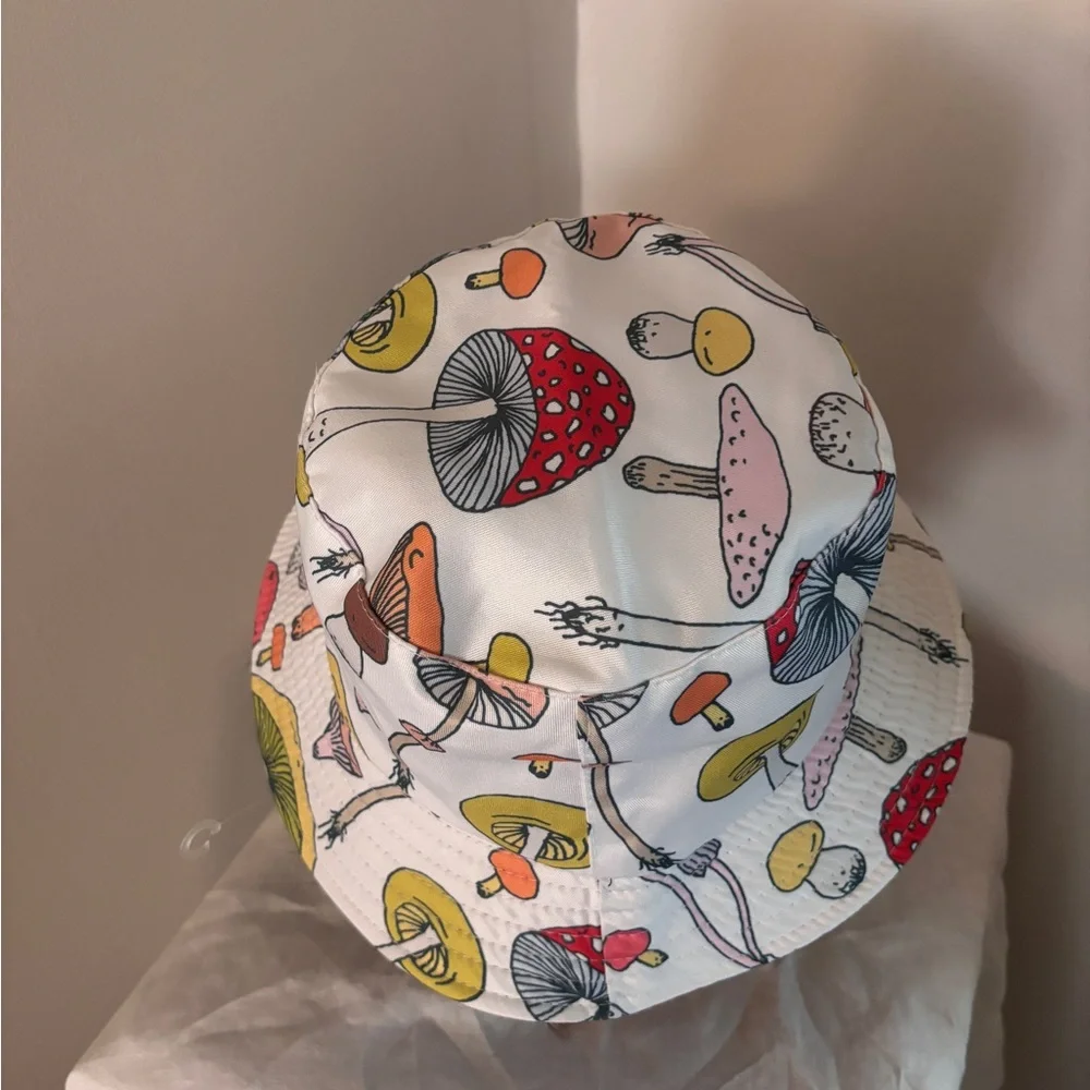 Mushroom Bucket Hat ( small rim ) One size